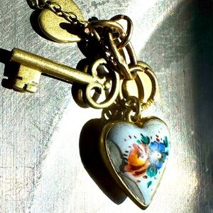 14k enamel hearts & key